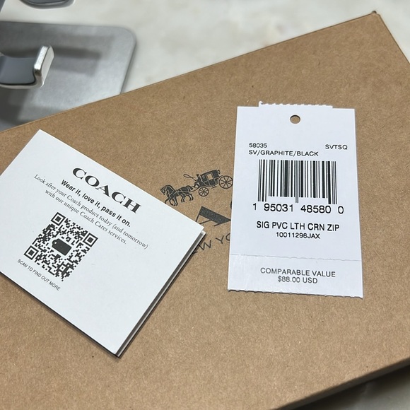 Coach Black monogram  Leather Wristlet NWT - Picture 9 of 9